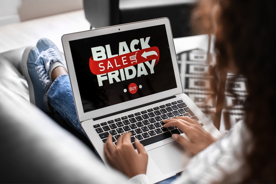 Black Friday à vista: como aproveitar as promoções e garantir seus direitos como consumidor!
