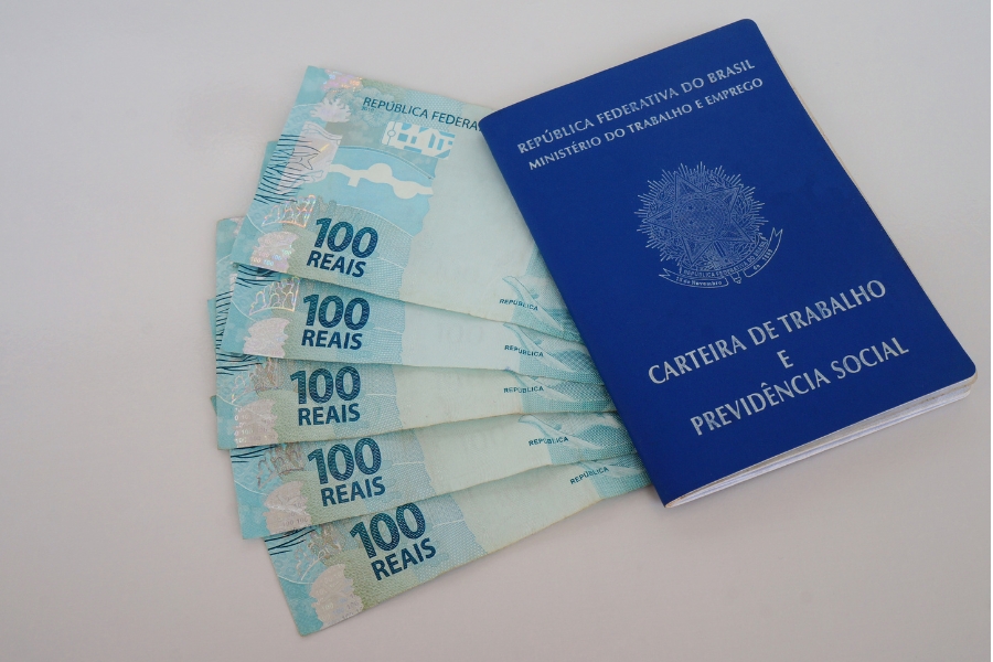 Como planejar o pagamento do 13º salário e evitar problemas trabalhistas em sua PME